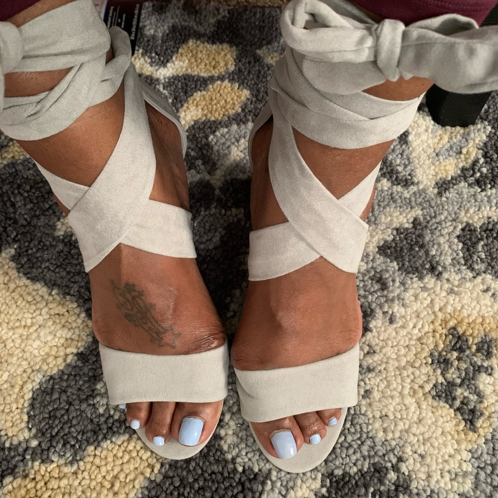 Gray Suede Shoe Dazzle heels - Picture 2 of 3
